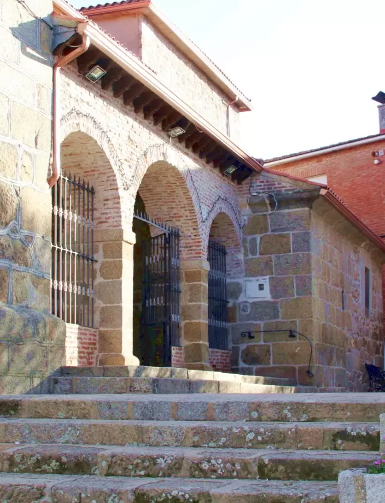 Iglesia Parroquial Santa María del Tiétar